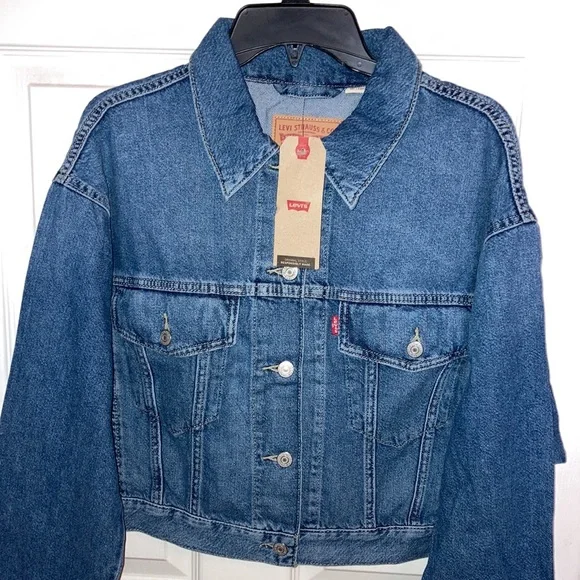 NWT Levi’s Cropped Denim Trucker Jacket MSRP $79.50 Eco Blue Denim - Picture 3 of 9